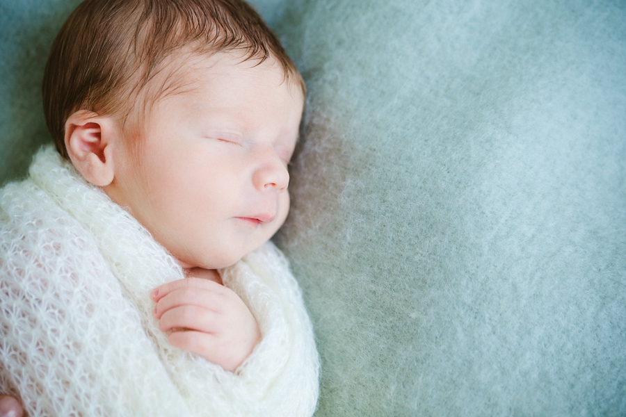 fotografin-newbornshooting-neugeborenes-babyshooting-babyfotos-schwangerschaftsshooting-aachen-herzogenrath-uebach-palenberg-geilenkirchen-koeln-duesseldorf-heinsberg-nrw-blog_001