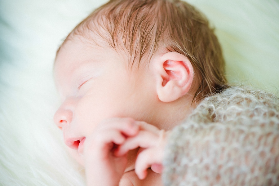 fotografin-newbornshooting-neugeborenes-babyshooting-babyfotos-schwangerschaftsshooting-aachen-herzogenrath-uebach-palenberg-geilenkirchen-koeln-duesseldorf-heinsberg-nrw-blog_005