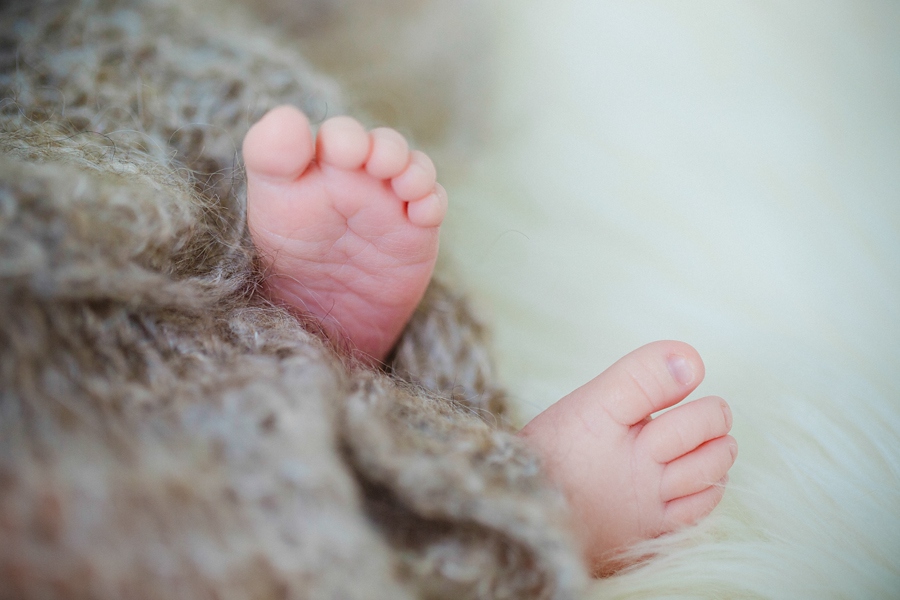 fotografin-newbornshooting-neugeborenes-babyshooting-babyfotos-schwangerschaftsshooting-aachen-herzogenrath-uebach-palenberg-geilenkirchen-koeln-duesseldorf-heinsberg-nrw-blog_011