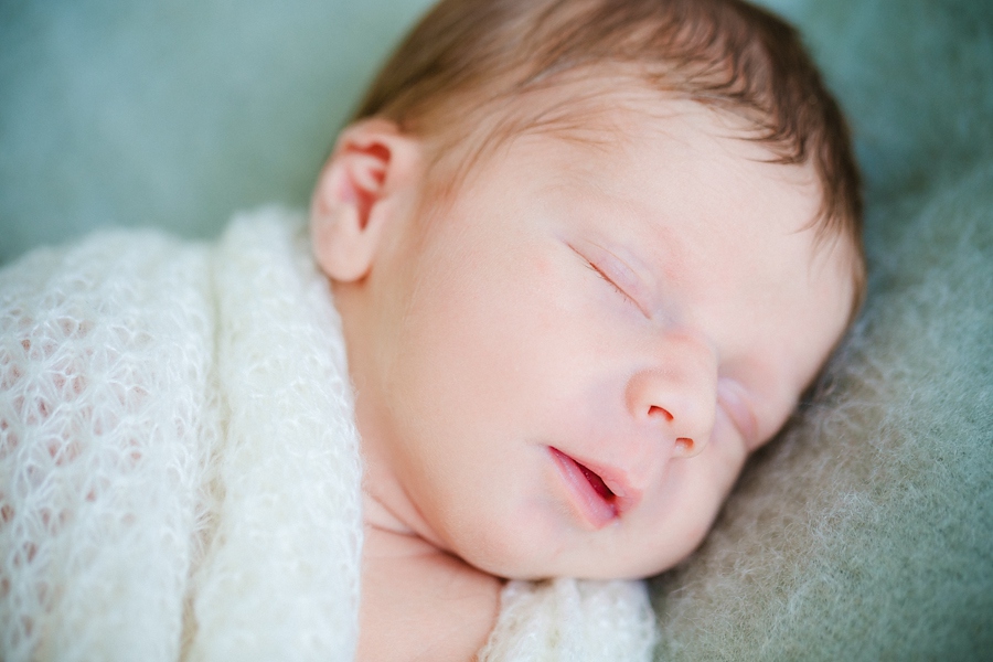 fotografin-newbornshooting-neugeborenes-babyshooting-babyfotos-schwangerschaftsshooting-aachen-herzogenrath-uebach-palenberg-geilenkirchen-koeln-duesseldorf-heinsberg-nrw-blog_016