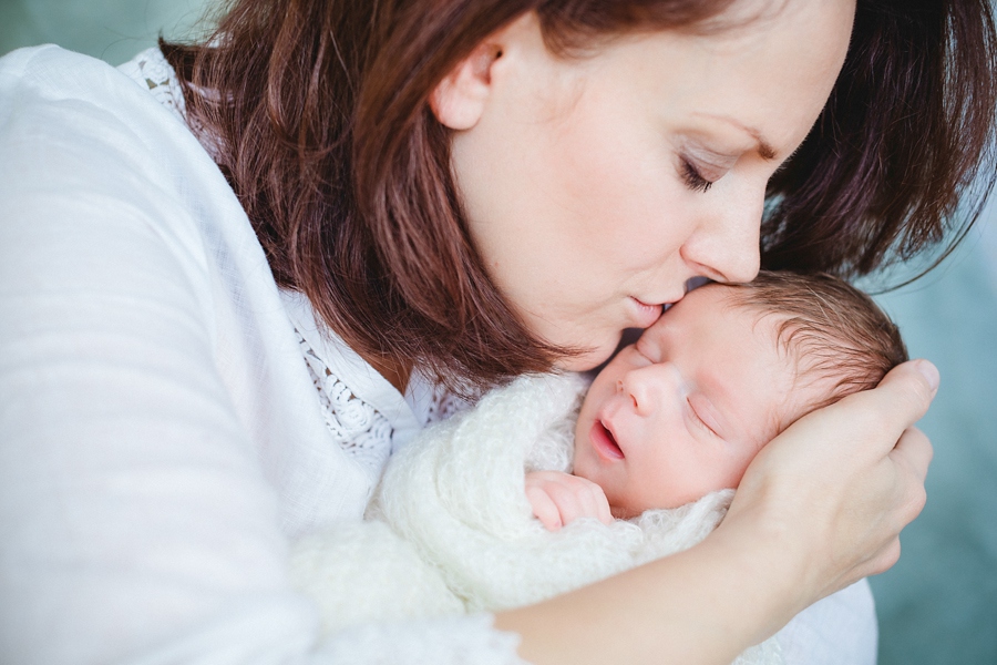 fotografin-newbornshooting-neugeborenes-babyshooting-babyfotos-schwangerschaftsshooting-aachen-herzogenrath-uebach-palenberg-geilenkirchen-koeln-duesseldorf-heinsberg-nrw-blog_020