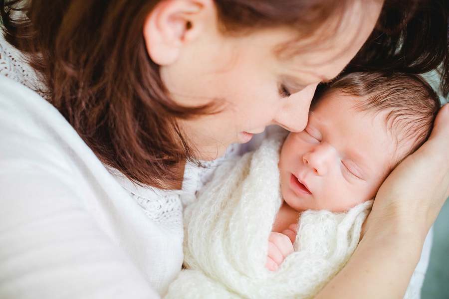 fotografin-newbornshooting-neugeborenes-babyshooting-babyfotos-schwangerschaftsshooting-aachen-herzogenrath-uebach-palenberg-geilenkirchen-koeln-duesseldorf-heinsberg-nrw-blog_024