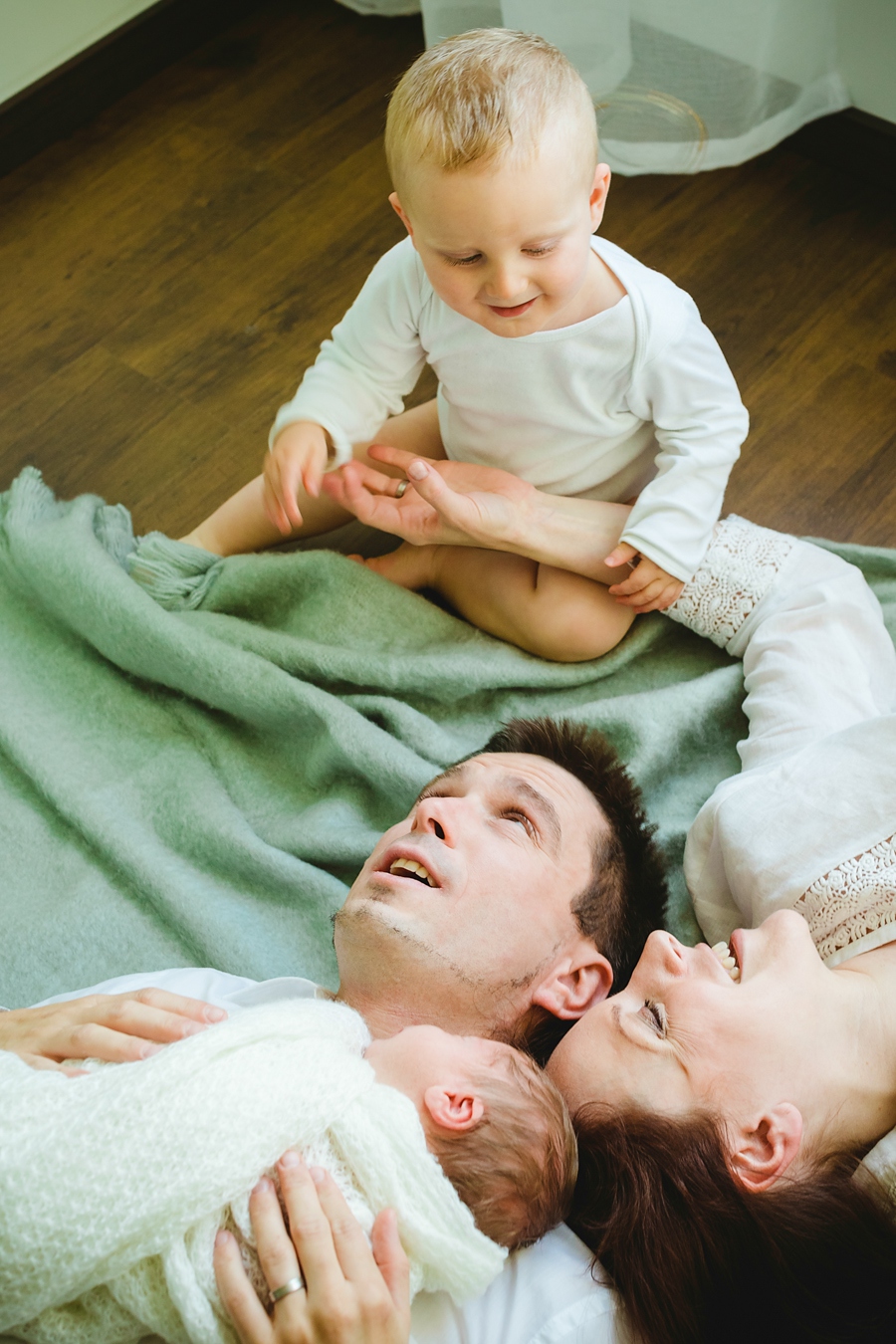 fotografin-newbornshooting-neugeborenes-babyshooting-babyfotos-schwangerschaftsshooting-aachen-herzogenrath-uebach-palenberg-geilenkirchen-koeln-duesseldorf-heinsberg-nrw-blog_028