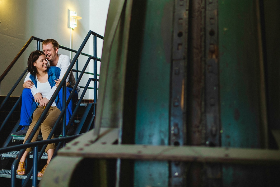 engagementshooting-engagement-essen-zeche-zollverein-duesseldorf-aachen-koeln-heinsberg-niederlande-paarfotos-hochzeitsfotografin_039