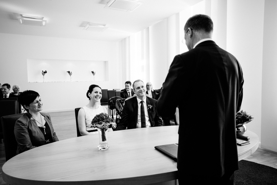 hochzeitsfotografin-duesseldorf-ratingen-auermuehle-liebevoll-standesamt-aachen-koeln-uebach-palenberg-geilenkirchen-heinsberg-nrw-blog_012