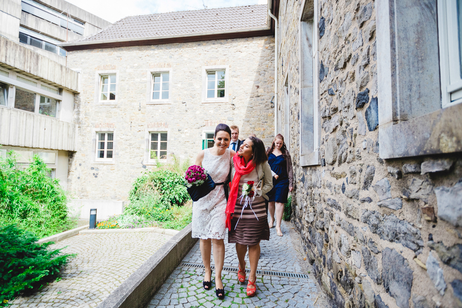 hochzeitsfotografin-duesseldorf-ratingen-auermuehle-liebevoll-standesamt-aachen-koeln-uebach-palenberg-geilenkirchen-heinsberg-nrw-blog_029